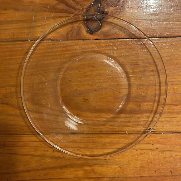 Set of EIGHT 8” heavyweight 1/4” thick curved edge glass salad dessert plates - Picture 8 of 15